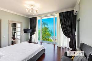 Дом 220м², 2-этажный, участок 7 сот.  
