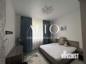Дом 270м², 2-этажный, участок 5 сот.  