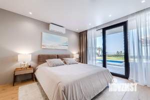 Коттедж 400м², 2-этажный, участок 20 сот.  