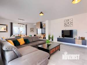 Дом 220м², 2-этажный, участок 8 сот.  