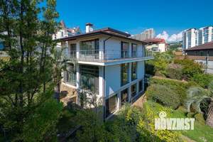 Дом 230м², 3-этажный, участок 4 сот.  