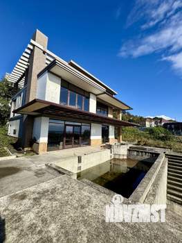 Дом 450м², 3-этажный, участок 10 сот.  