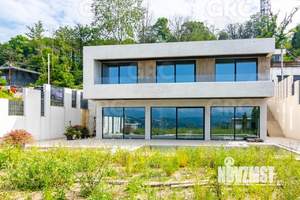 Дом 410м&sup2;, 2-этажный, участок 9 сот.  