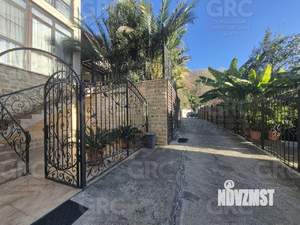 Дом 170м&sup2;, 2-этажный, участок 4 сот.  