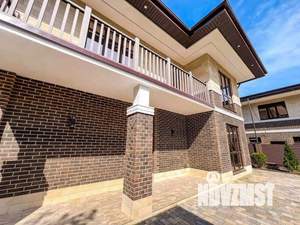 Дом 200м², 2-этажный, участок 6 сот.  