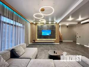 Дом 700м², 3-этажный, участок 15 сот.  