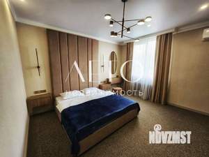 Дом 270м², 2-этажный, участок 6 сот.  