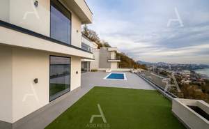 Дом 960м², 3-этажный, участок 12 сот.  