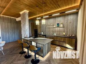 Дом 550м², 3-этажный, участок 15 сот.  