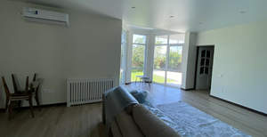 Дом 250м², 3-этажный, участок 6 сот.  