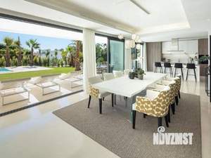 Дом 250м², 2-этажный, участок 6 сот.  