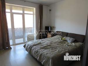 Коттедж 1050м&sup2;, 3-этажный, участок 10 сот.  