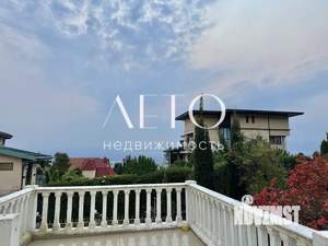 Коттедж 290м², 3-этажный, участок 5 сот.  