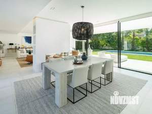 Дом 320м&sup2;, 2-этажный, участок 10 сот.  