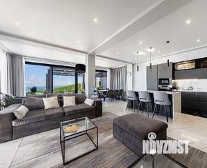 Дом 270м&sup2;, 2-этажный, участок 11 сот.  