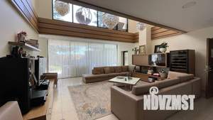 Дом 220м², 3-этажный, участок 8 сот.  