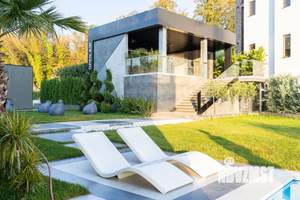 Коттедж 350м², 2-этажный, участок 12 сот.  