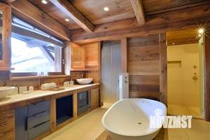 Коттедж 390м², 2-этажный, участок 10 сот.  