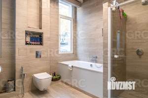 Дом 350м², 3-этажный, участок 7 сот.  
