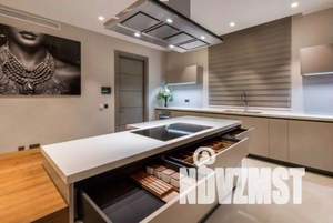 Дом 250м², 2-этажный, участок 10 сот.  