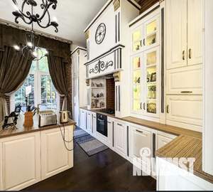 Коттедж 240м², 2-этажный, участок 7 сот.  