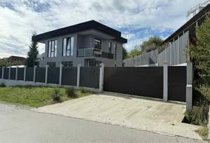 Дом 166м², 2-этажный, участок 0 сот.  