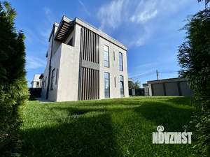 Коттедж 320м², 2-этажный, участок 7 сот.  