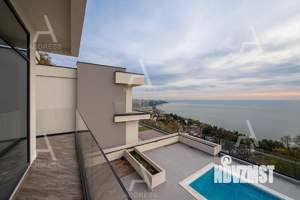 Дом 960м², 3-этажный, участок 12 сот.  