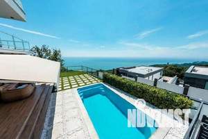 Дом 240м², 2-этажный, участок 10 сот.  