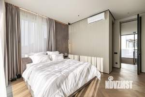 Дом 220м², 2-этажный, участок 6 сот.  