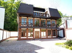 Коттедж 430м², 3-этажный, участок 15 сот.  