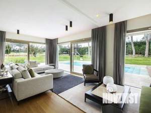 Коттедж 280м², 3-этажный, участок 9 сот.  