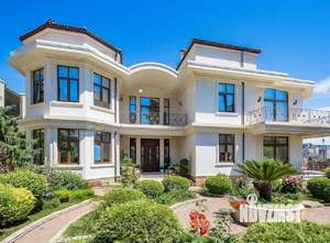 Дом 850м², 3-этажный, участок 10 сот.  