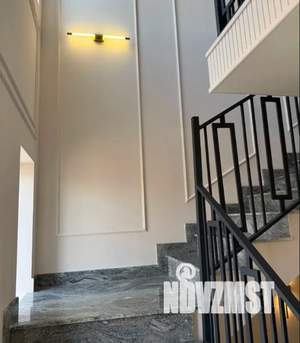 Коттедж 250м², 2-этажный, участок 5 сот.  