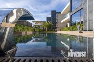 Дом 356м², 3-этажный, участок 6 сот.  