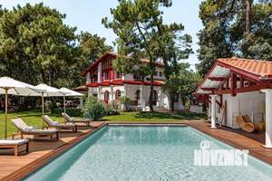 Дом 400м², 2-этажный, участок 15 сот.  