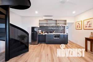 Коттедж 120м², 2-этажный, участок 10 сот.  