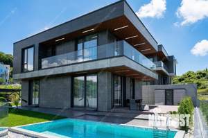 Дом 300м², 2-этажный, участок 12 сот.  