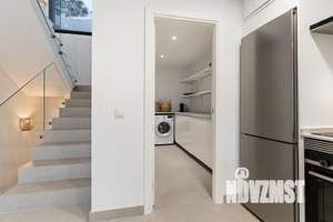 Дом 310м², 3-этажный, участок 270 сот.  