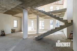 Дом 198м², 2-этажный, участок 4 сот.  