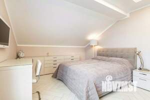 Дом 220м², 2-этажный, участок 10 сот.  