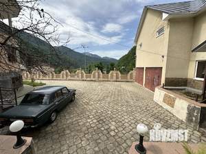 Дом 700м², 4-этажный, участок 22 сот.  