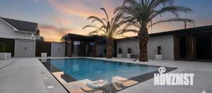 Дом 285м², 3-этажный, участок 6 сот.  