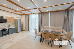 Дом 300м², 3-этажный, участок 8 сот.  