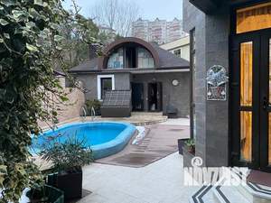 Дом 350м², 3-этажный, участок 10 сот.  