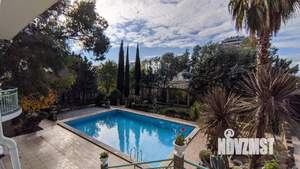 Коттедж 570м², 3-этажный, участок 20 сот.  