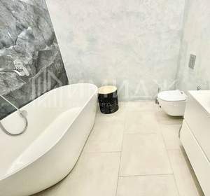 Дом 260м², 3-этажный, участок 7 сот.  