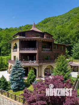 Коттедж 1200м², 4-этажный, участок 50 сот.  