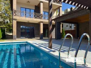 Дом 262м², 3-этажный, участок 5 сот.  