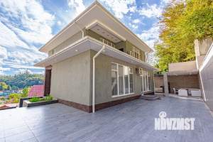 Дом 250м², 2-этажный, участок 7 сот.  